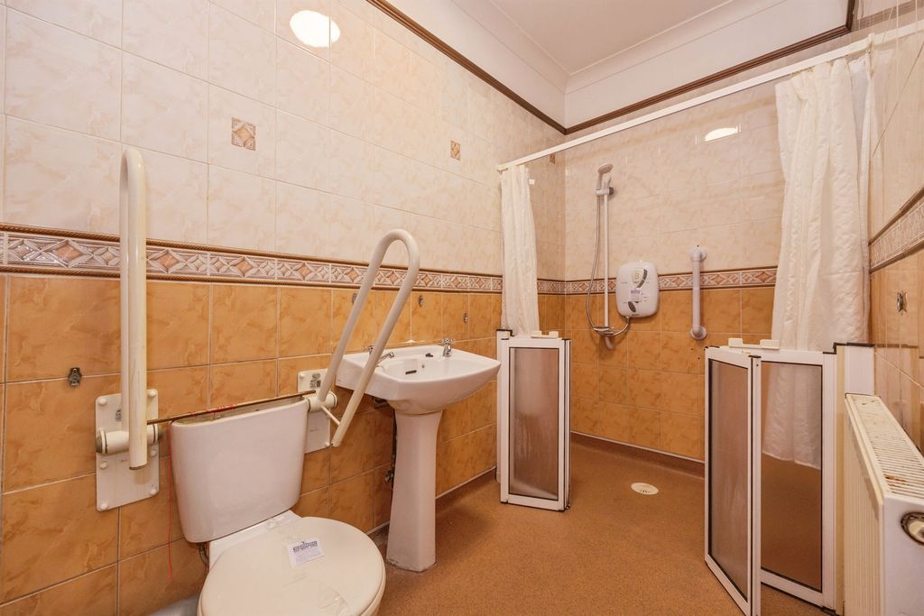 Additional image 15 of 6 bed terraced house for saleTelephone Road, Southsea PO4
