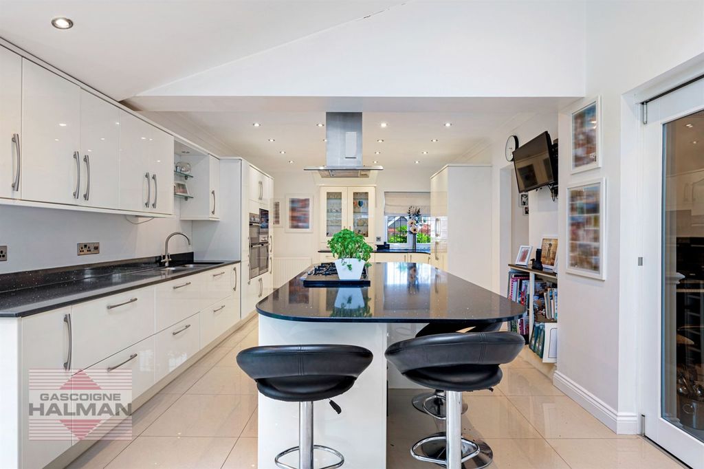 Additional image 8 of 5 bed detached house for saleAvondale Rise, Wilmslow SK9