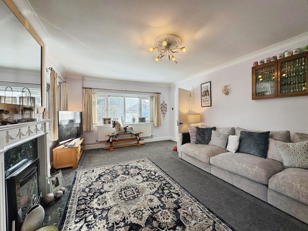 Additional image 15 of 6 bed detached house for saleSwallowcliffe Gardens, Yeovil BA20
