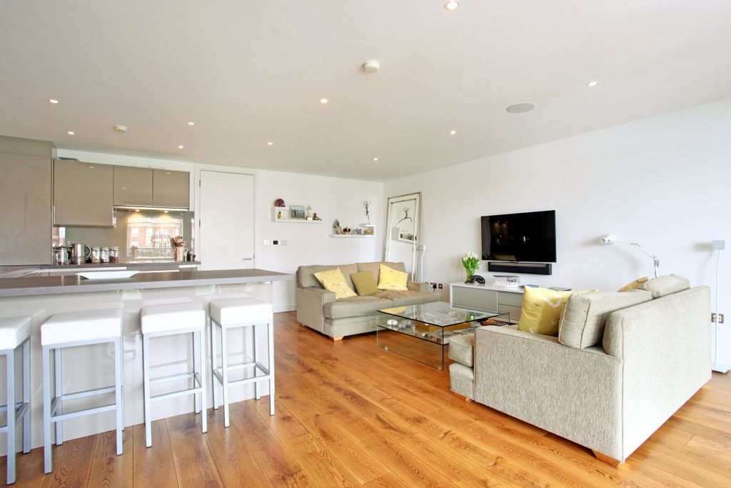 Additional image 11 of 2 bed flat for saleFarm Yard, Windsor SL4