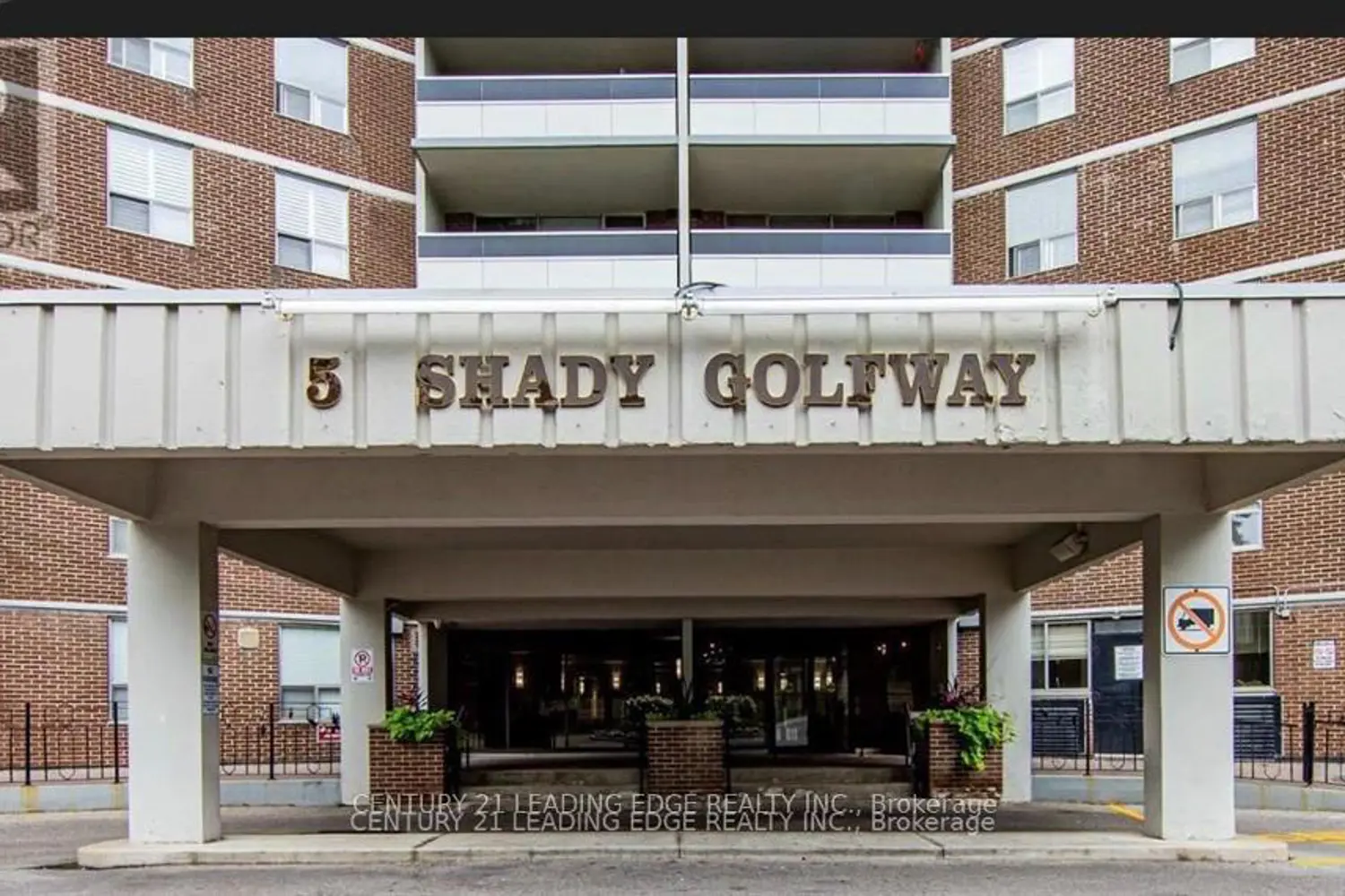 5 Shady Golfway 1605