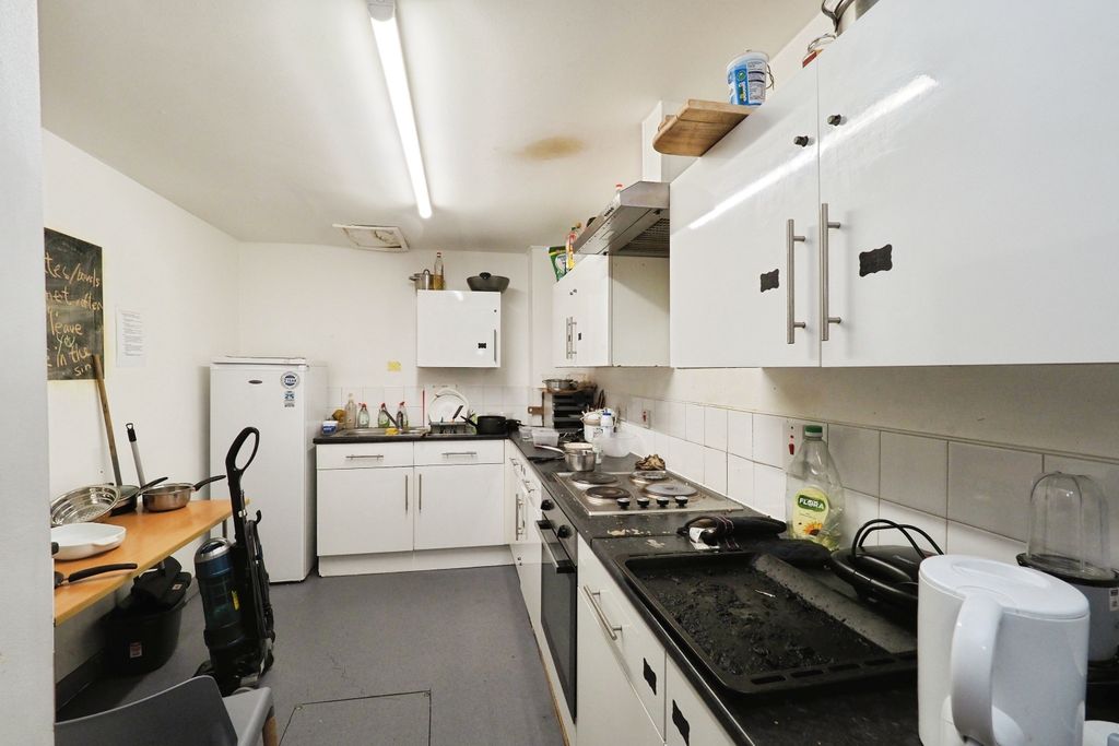 Additional image 3 of Studio for sale58-60 Woodgate, Loughborough LE11