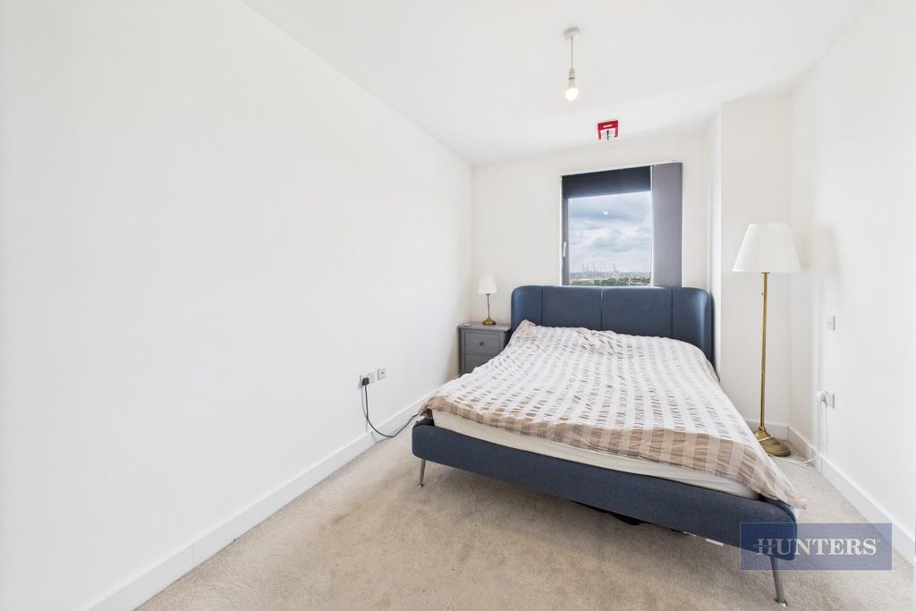 Additional image 7 of 2 bed flat for saleGuildhall Apartments, Park Walk, Southampton SO14
