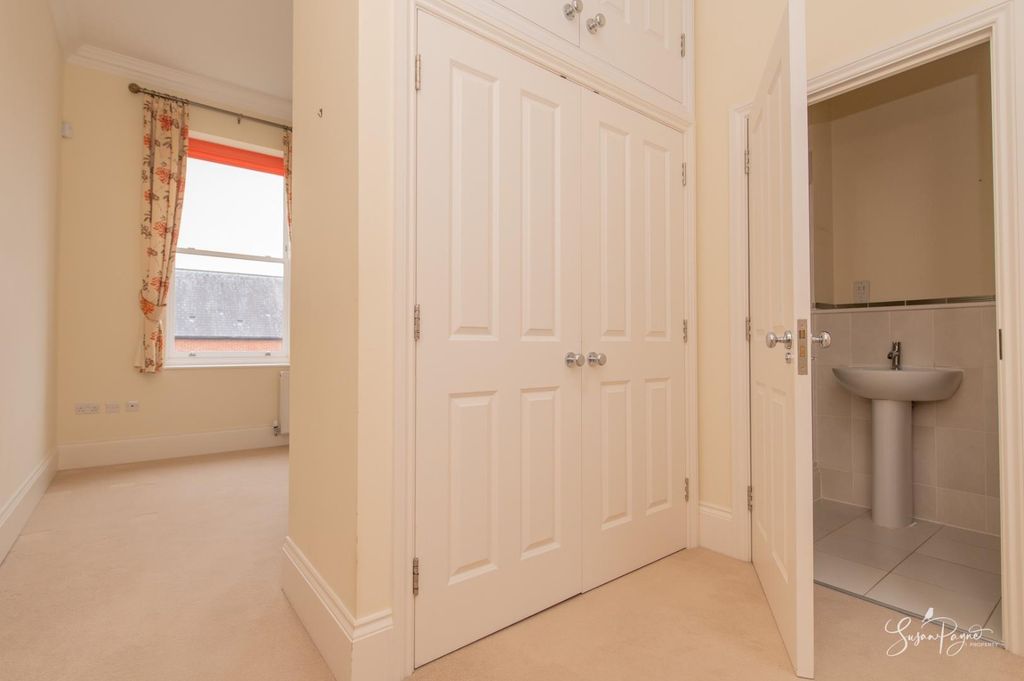 Additional image 9 of 2 bed flat for saleWhitecroft Park, Newport PO30