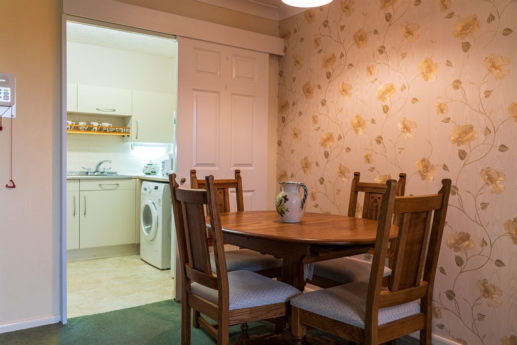 Additional image 4 of 1 bed flat for saleSherwood Close, Southampton SO16