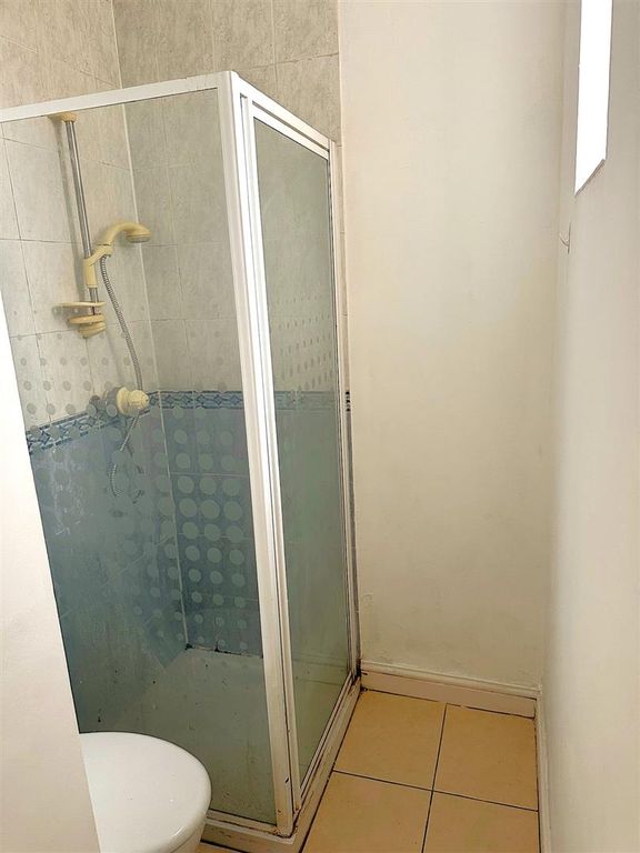 Additional image 13 of 3 bed flat for saleRockingham Road, Cottingham LE16