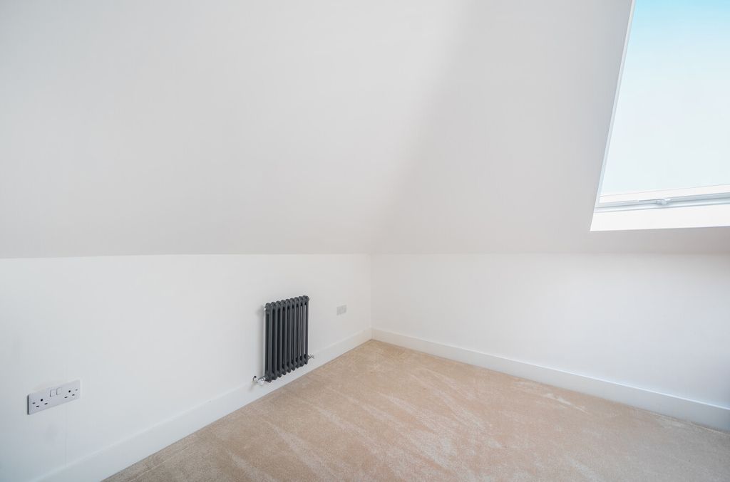 Additional image 11 of 4 bed semi-detached house for saleHarland Crescent, Upper Shirley, Southampton, Hampshire SO15