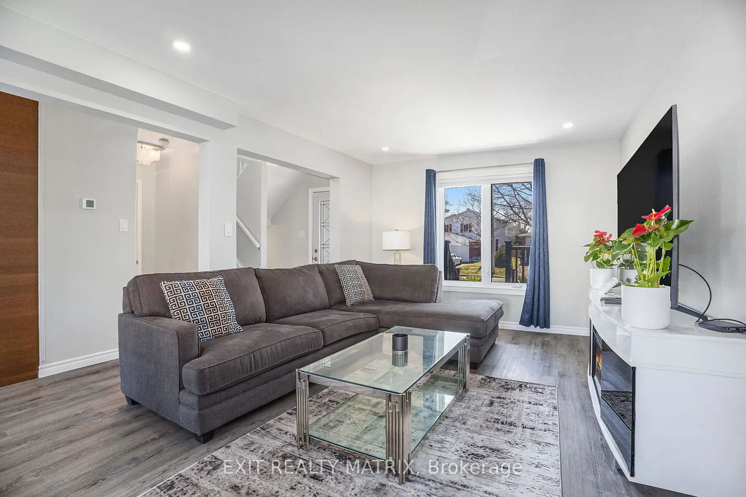697 Levac Drive photo 4