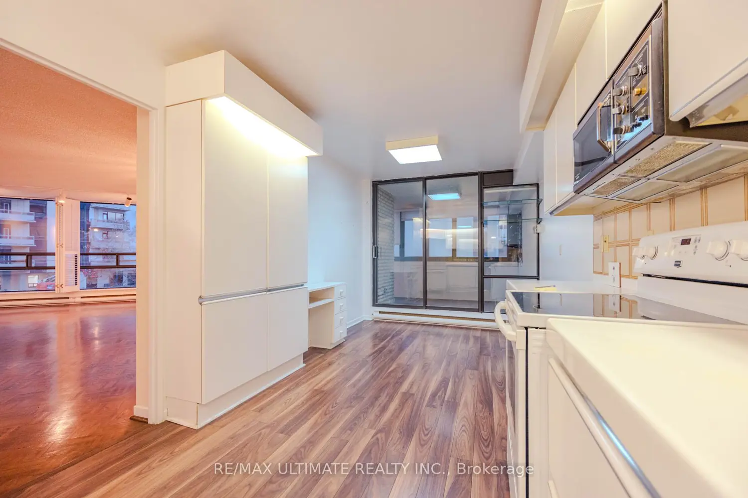 Additional image 19 of 240 Heath Street 201