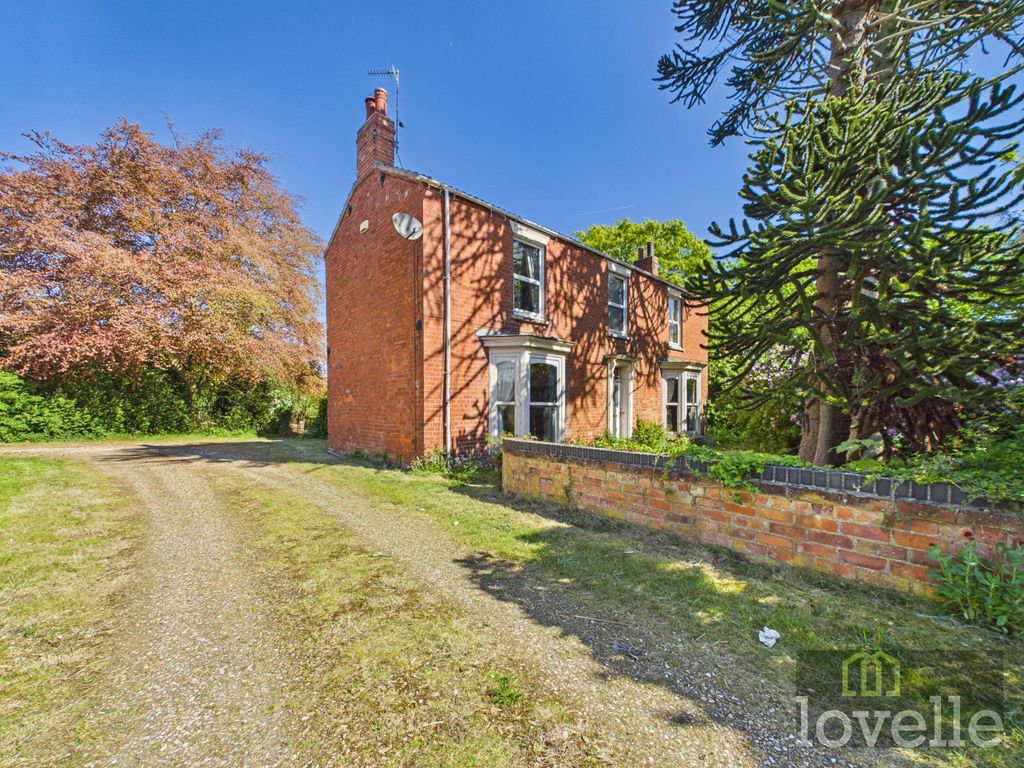 4 bed property for saleHuttoft Road, Mumby, Alford LN13