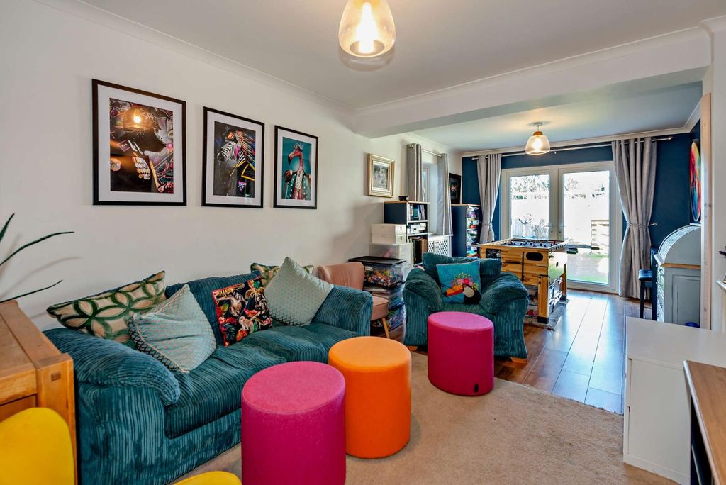 Additional image 3 of 5 bed detached house for saleFontmell Park, Ashford TW15