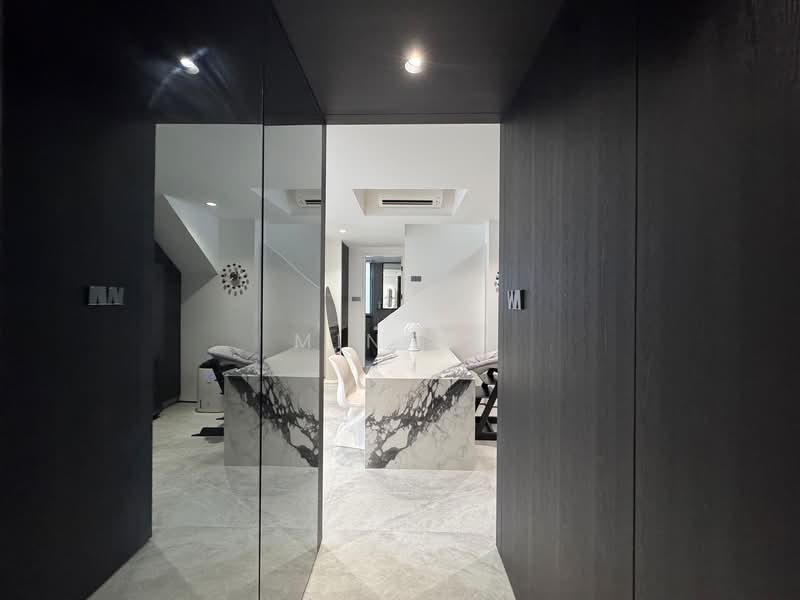 250 Tembeling Road photo 4
