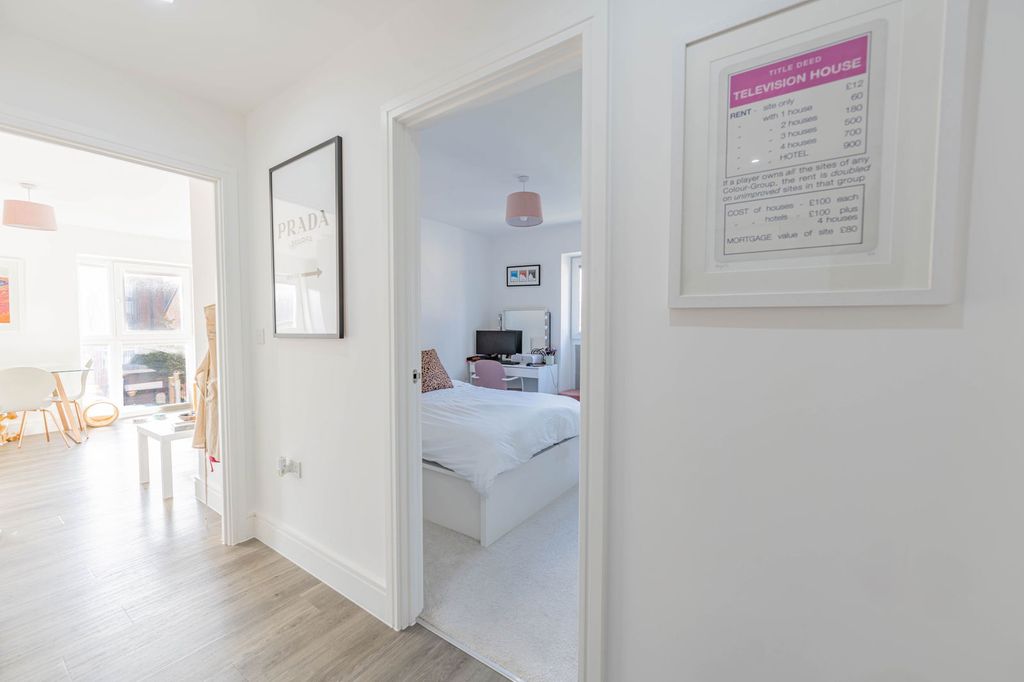 Additional image 13 of 2 bed flat for saleMeridian Way, Southampton SO14