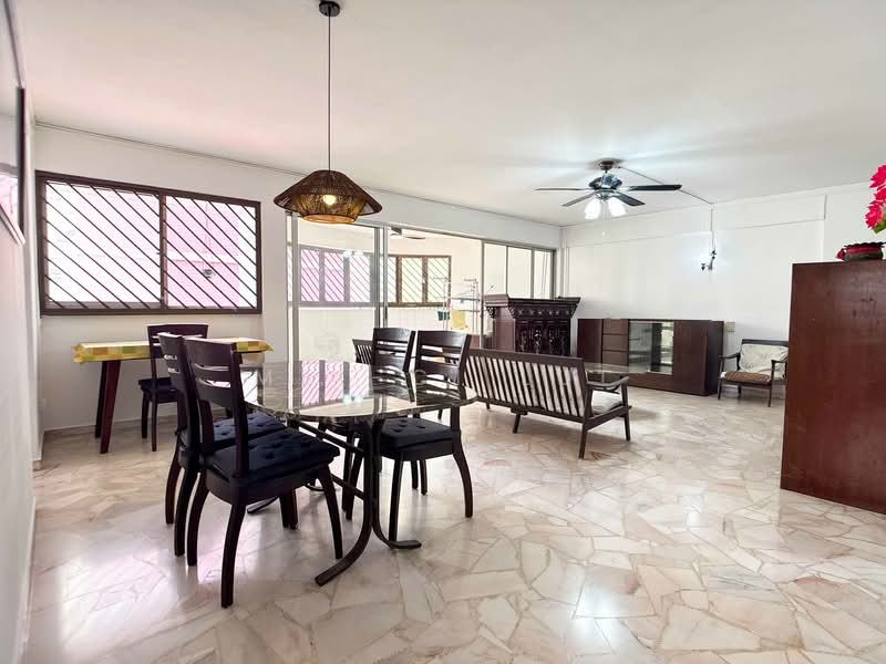 643 Hougang Avenue 8 photo 2