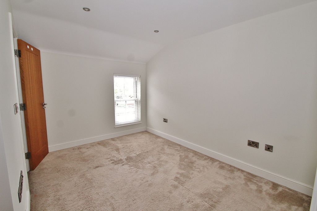 Additional image 6 of 2 bed flat for saleJones Mews, Witney OX28