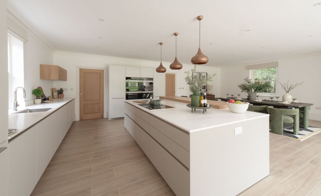 Additional image 2 of 5 bed detached house for saleOld Hillside Road, Winchester SO22