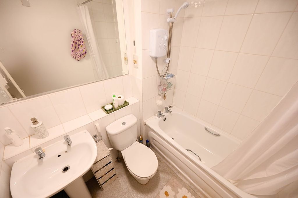 Additional image 7 of 1 bed flat for saleAllenview Road, Wimborne BH21