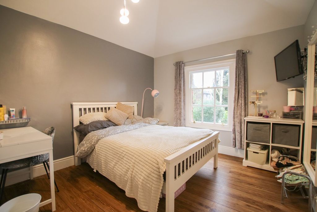 Additional image 17 of 5 bed detached house for saleMilton Road, Wokingham RG40