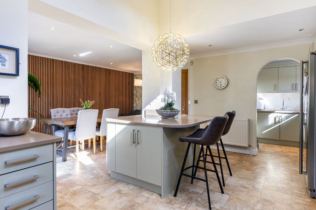 Additional image 2 of 5 bed detached house for saleStandlake Road, Ducklington, Witney, Oxfordshire OX29