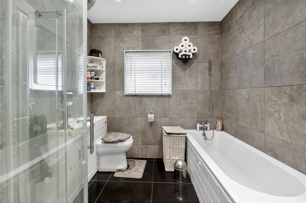 Additional image 14 of 4 bed detached house for saleGuernsey Gardens, Wickford SS11