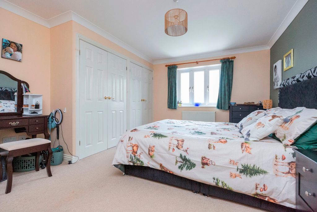 Additional image 17 of 5 bed detached house for salePeacemarsh Farm Close, Gillingham SP8