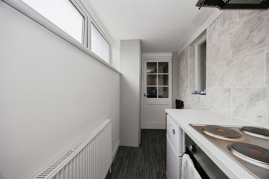 Additional image 8 of 1 bed flat for saleCopnor Road, Portsmouth PO3