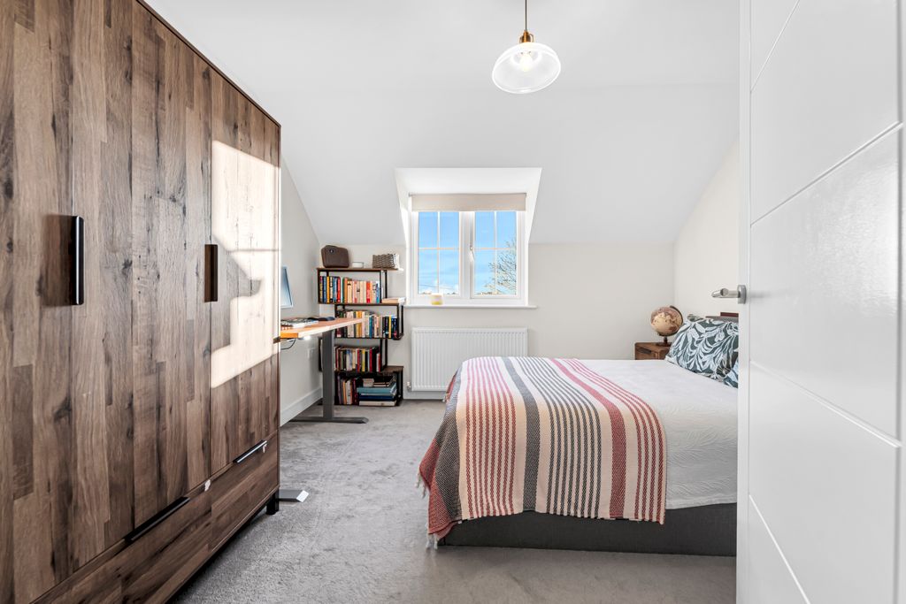 Additional image 7 of 2 bed flat for saleGatehouse Close, Ashford TW15