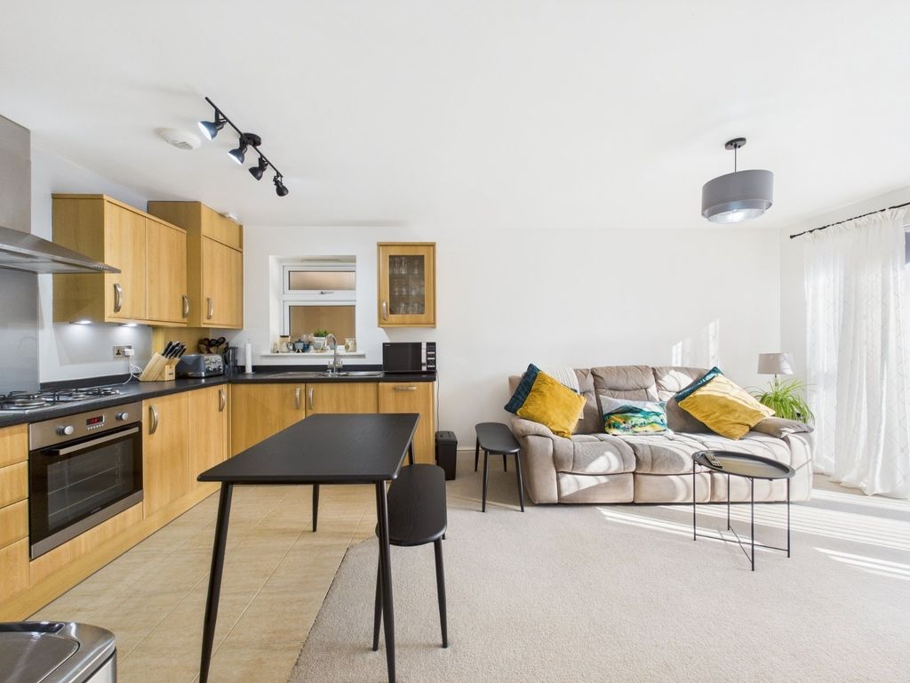 Additional image 12 of 2 bed flat for saleFerndale Road, Ashford, Surrey TW15