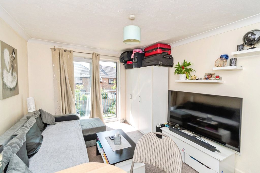 Additional image 3 of 1 bed flat for saleRoberts Road, Southampton, Hampshire SO15