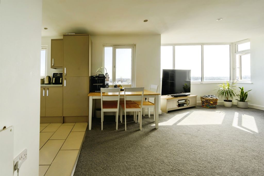 Additional image 6 of 2 bed flat for saleLondon Road, Portsmouth PO2