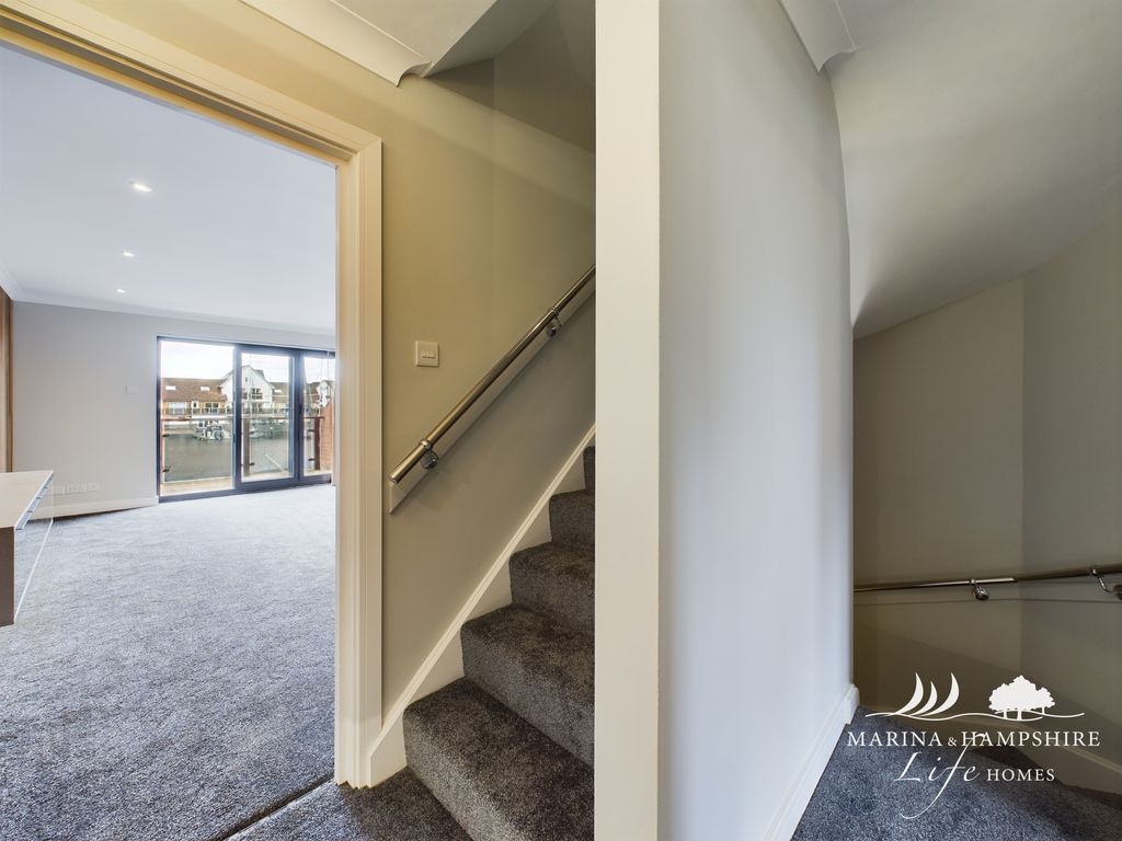 Additional image 12 of 3 bed terraced house for saleCarbis Close, Portsmouth PO6