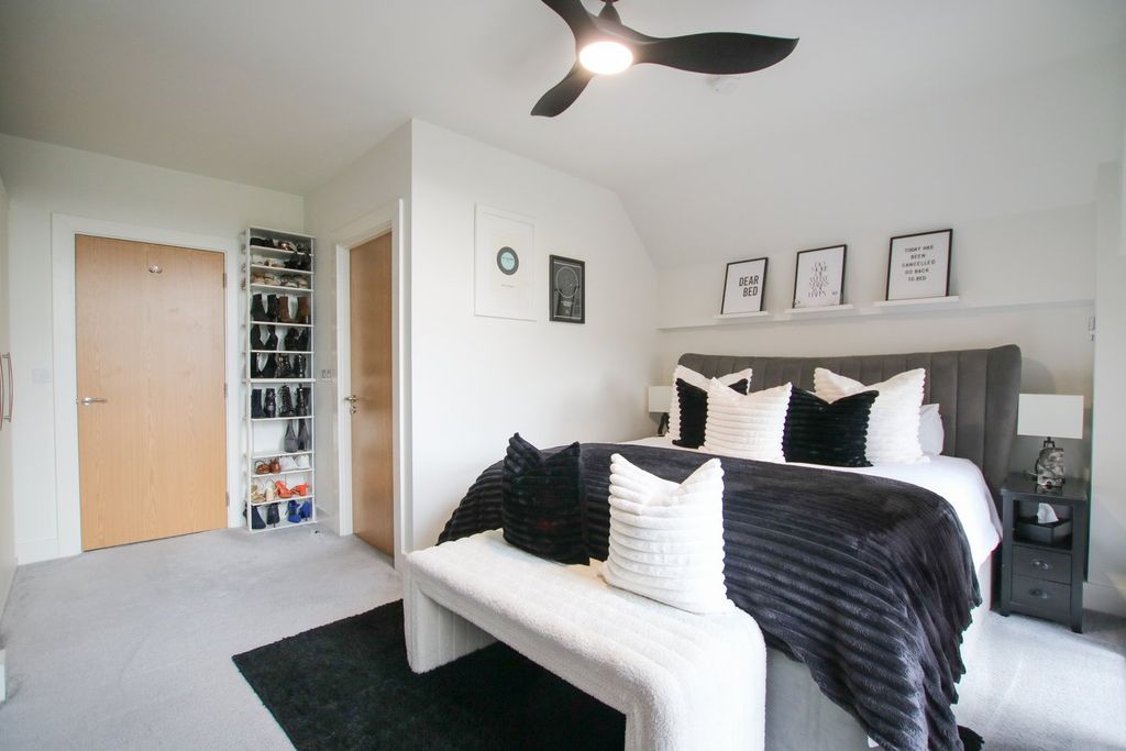 Additional image 18 of 3 bed flat for saleElms Walk, Wokingham RG40