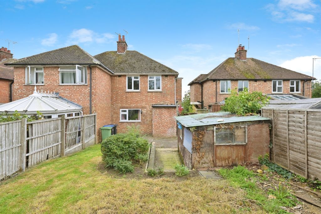 Additional image 16 of 3 bed semi-detached house for saleCrescent Close, Market Harborough LE16