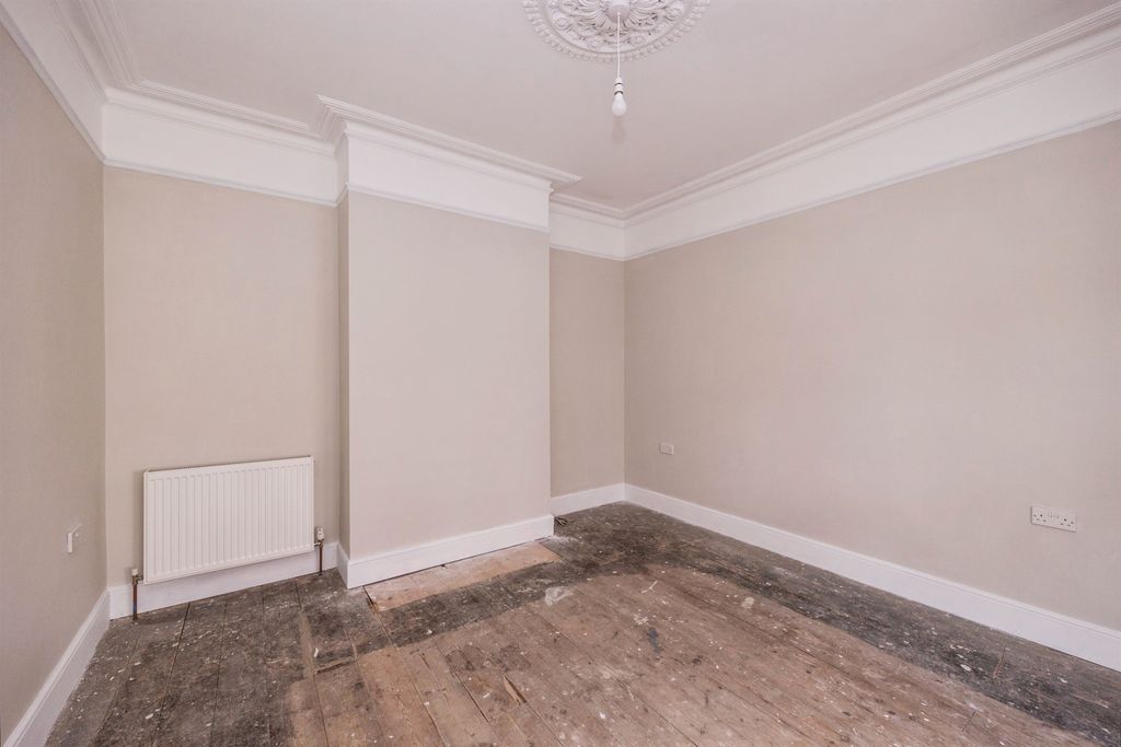 Additional image 5 of 6 bed terraced house for saleTelephone Road, Southsea PO4