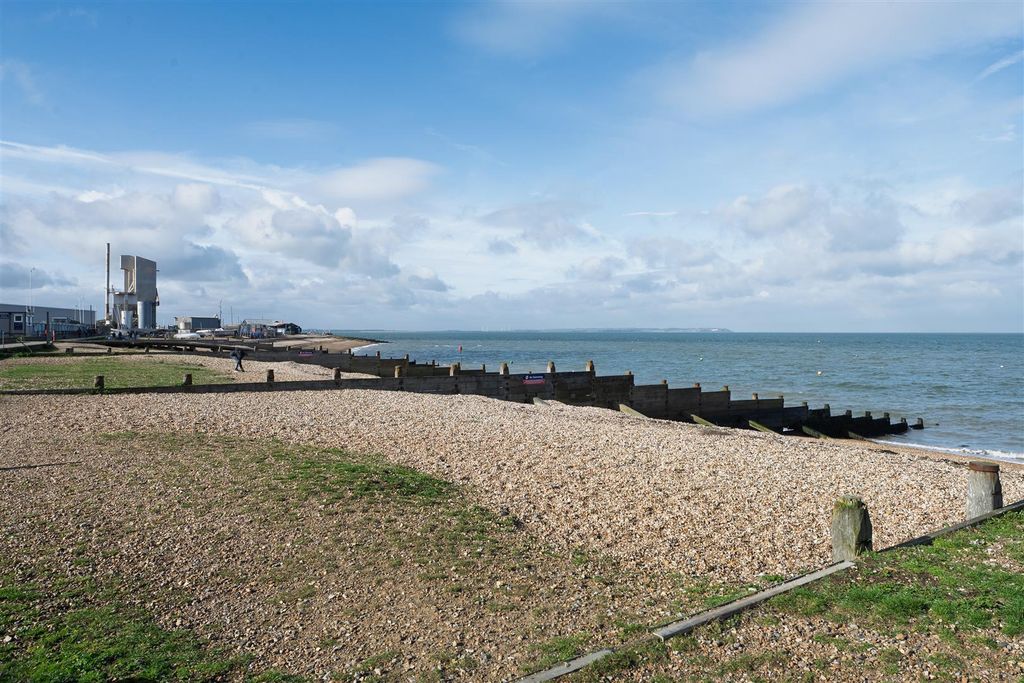 Additional image 5 of 2 bed flat for saleBeach Walk, Whitstable CT5
