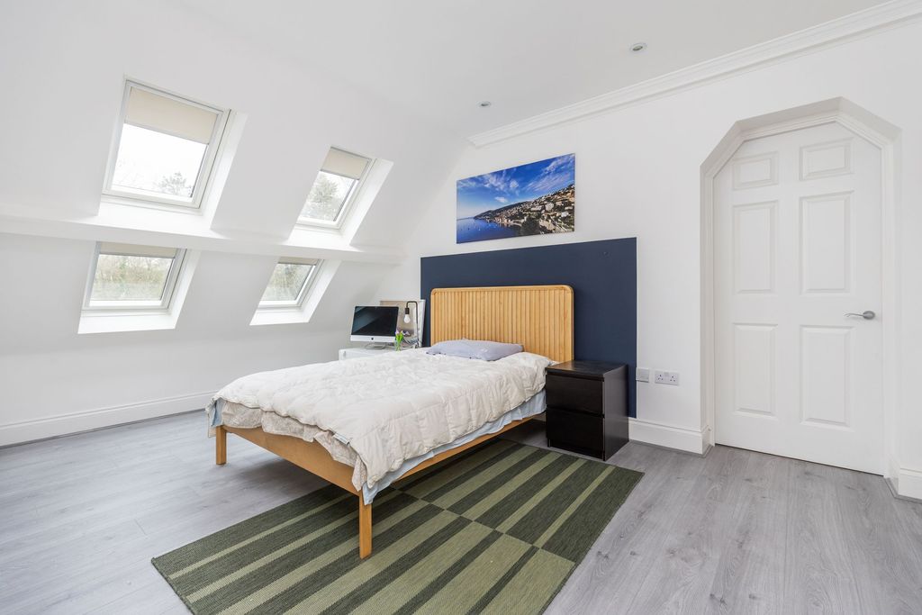 2 bed maisonette for saleShepherds Lane, Compton SO21 photo 5