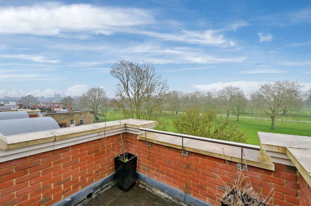Additional image 18 of 5 bed terraced house for saleKings Road, Windsor, Berkshire SL4