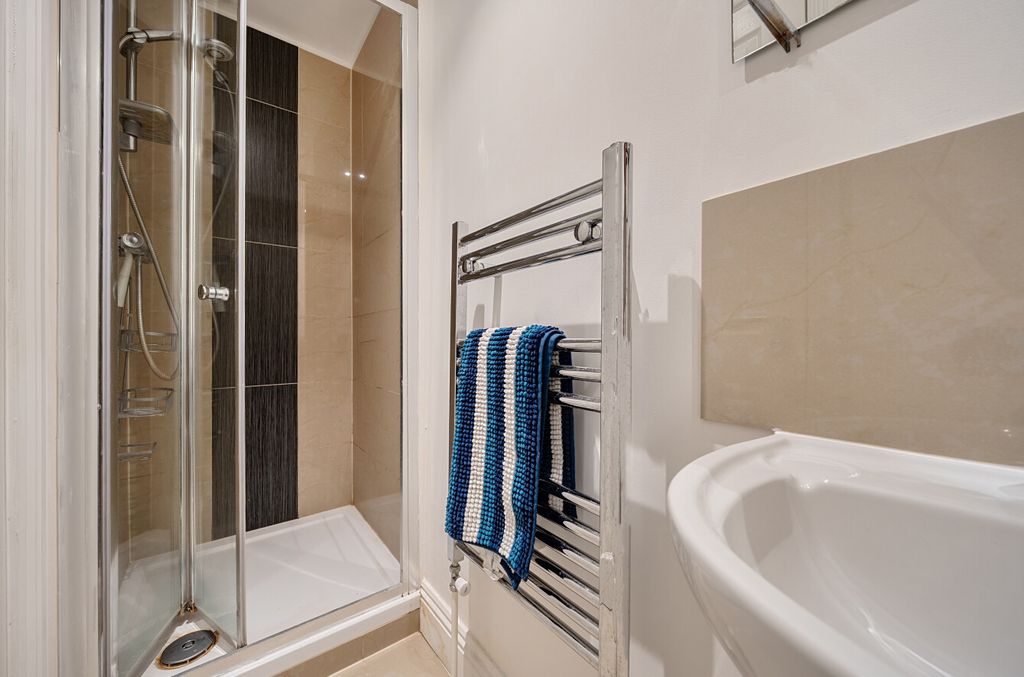 Additional image 8 of 2 bed flat for saleGrosvenor Square, Southampton, Hampshire SO15