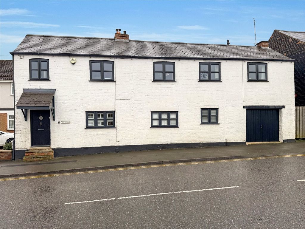 3 bed cottage for saleMoat Street, Wigston, Leicestershire LE18