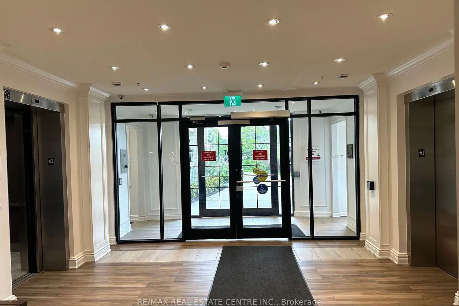 Additional image 3 of 1077 Gordon Street 118