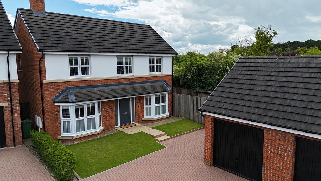 4 bed detached house for saleLinden Crescent, Yarm TS15
