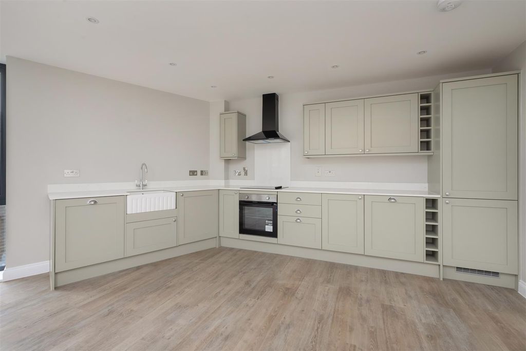 Additional image 8 of 2 bed flat for saleBeach Walk, Whitstable CT5