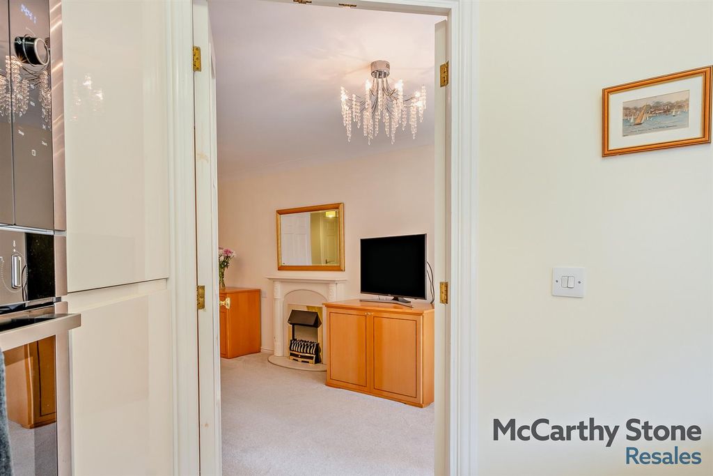 Additional image 17 of 1 bed flat for sale3 Medina Court, Old Westminster Lane, Newport, Isle Of Wight PO30