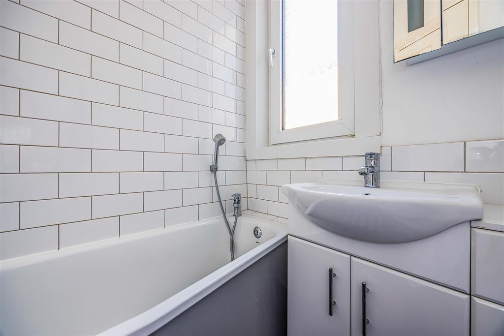 Additional image 10 of 3 bed terraced house for saleEmpshott Road, Southsea PO4