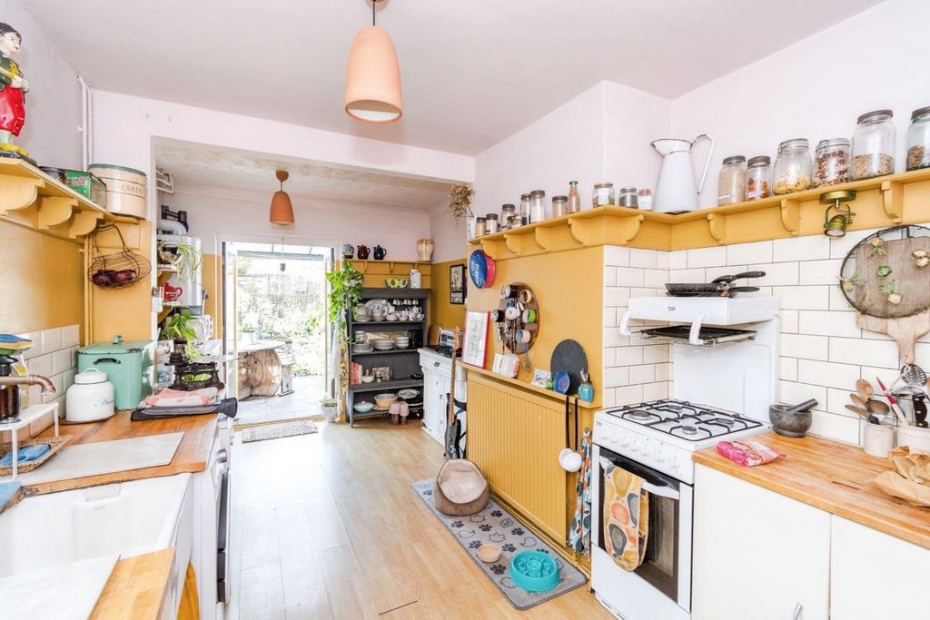 Additional image 7 of 3 bed end terrace house for salePriory Road, Southampton, Hampshire SO17