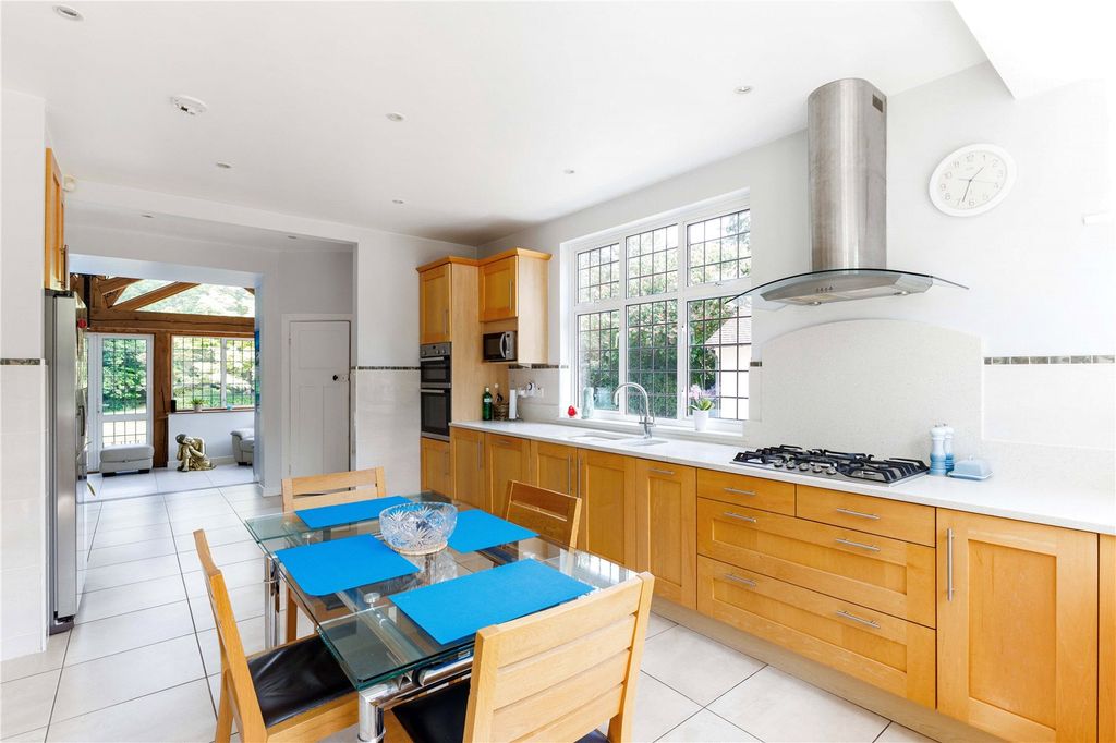 Additional image 9 of 5 bed detached house for saleThe Ridges, Finchampstead, Wokingham RG40
