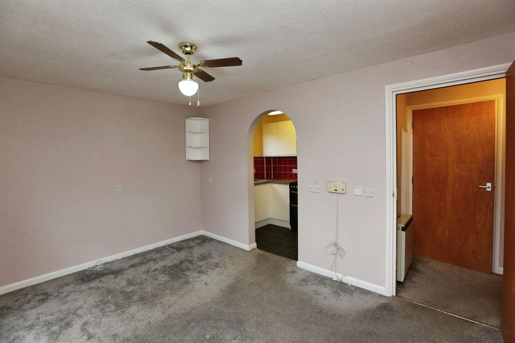 Additional image 16 of 1 bed property for saleNew Priory Gardens, Portchester, Fareham PO16
