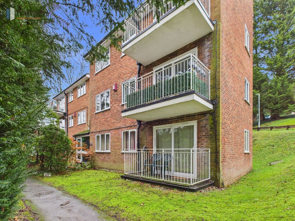 Additional image 3 of 1 bed flat for saleWhitegates, Court Bushes Road, Whyteleafe CR3