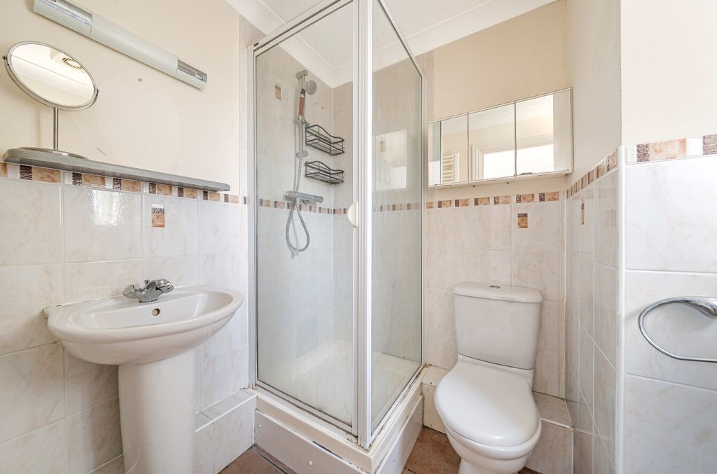 Additional image 11 of 2 bed flat for saleArchers Road, Banister Park, Southampton, Hampshire SO15