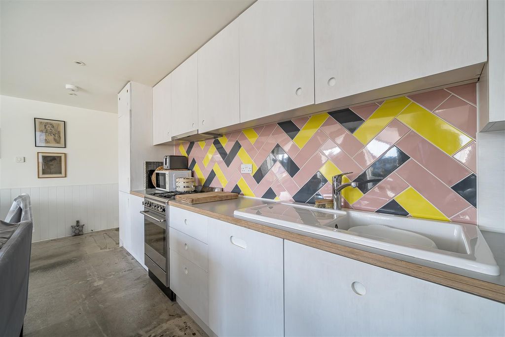 Additional image 6 of 2 bed flat for saleOld Bridge Road, Whitstable CT5